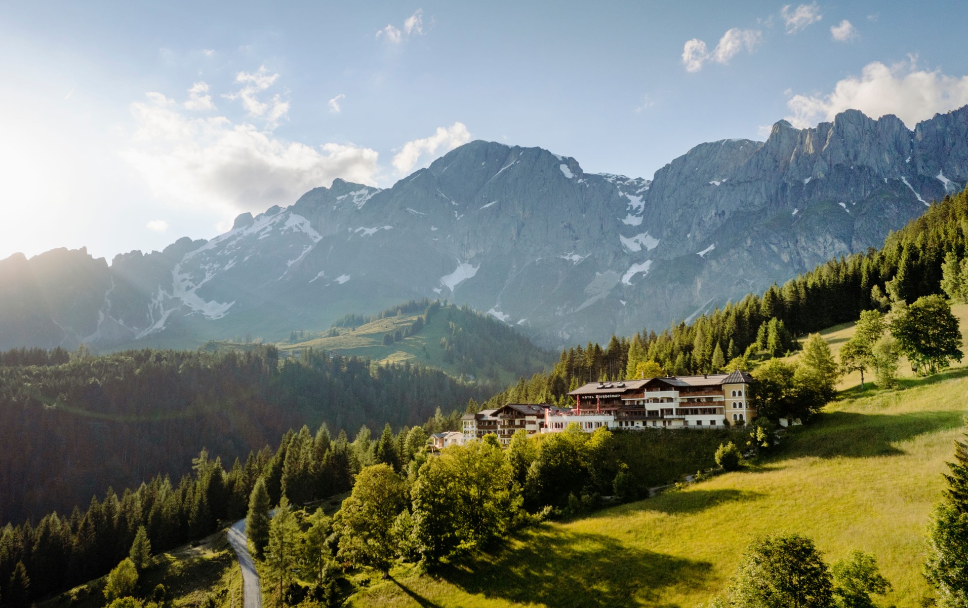 Drohnenaufnahme der Bergheimat in Mühlbach